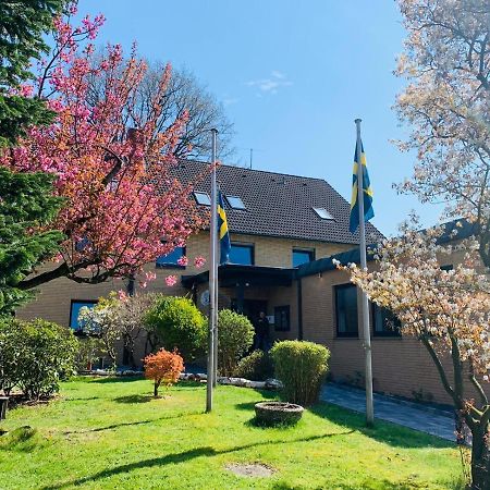 Hotel Am Schwarzen Berg ชตาเดอ ภายนอก รูปภาพ