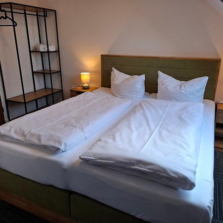 Hotel Am Schwarzen Berg ชตาเดอ ภายนอก รูปภาพ