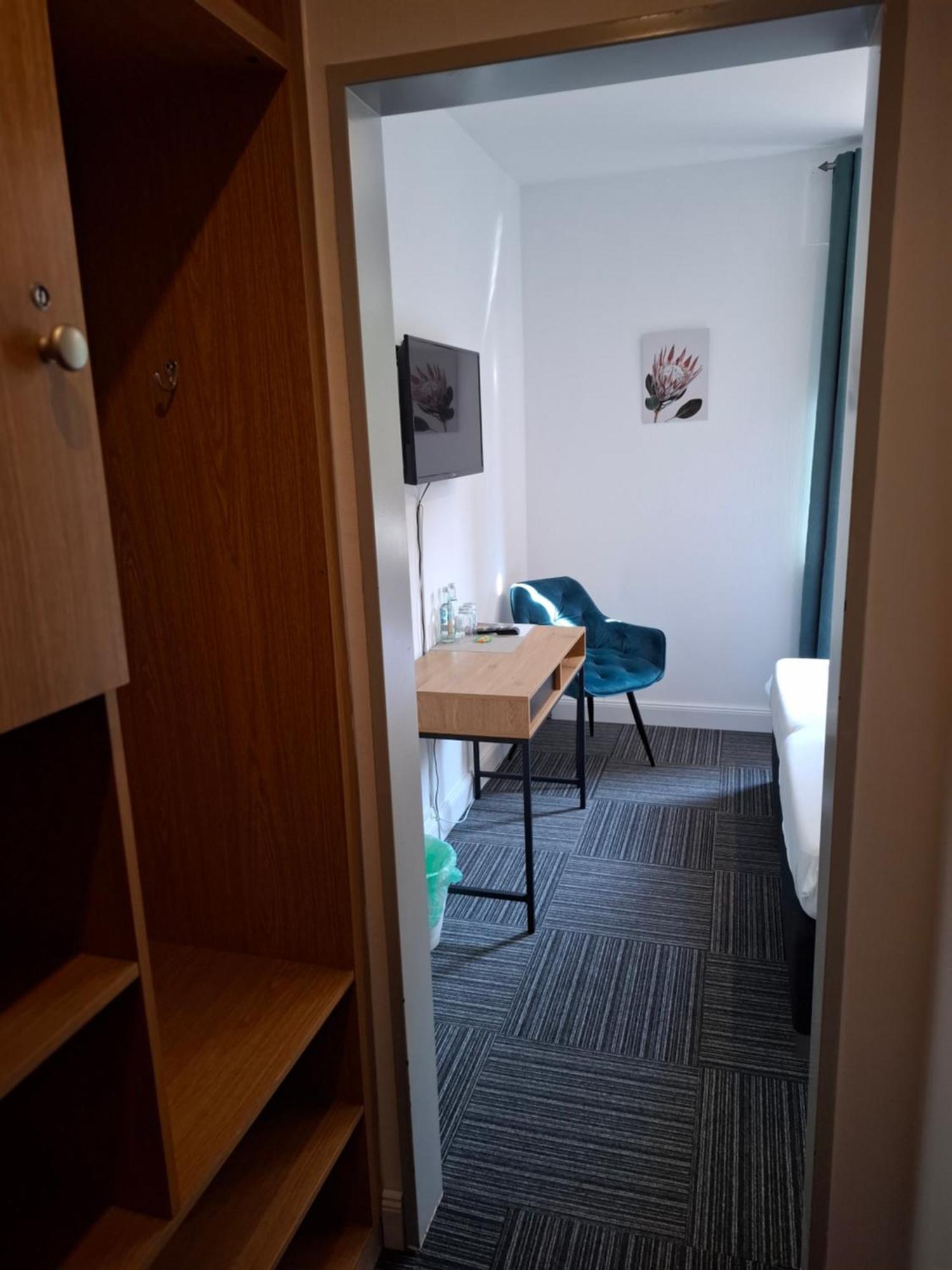 Hotel Am Schwarzen Berg ชตาเดอ ภายนอก รูปภาพ