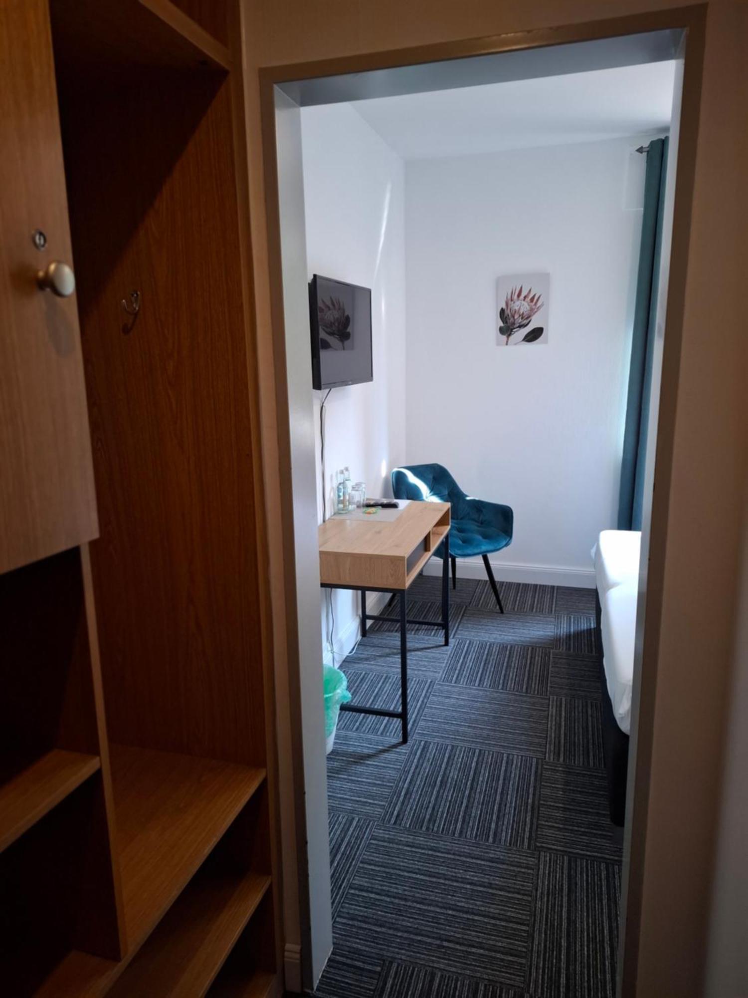 Hotel Am Schwarzen Berg ชตาเดอ ภายนอก รูปภาพ