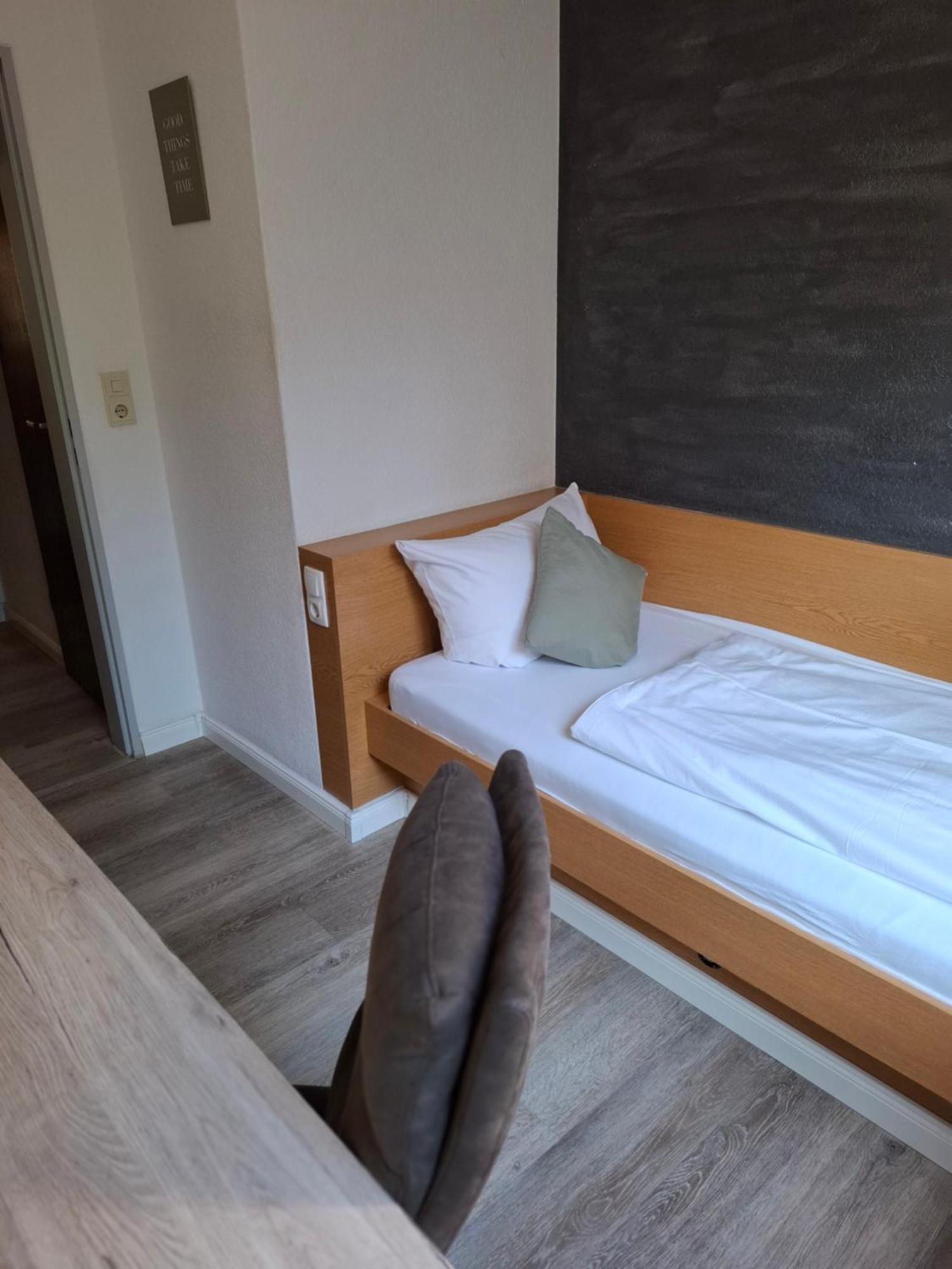 Hotel Am Schwarzen Berg ชตาเดอ ภายนอก รูปภาพ