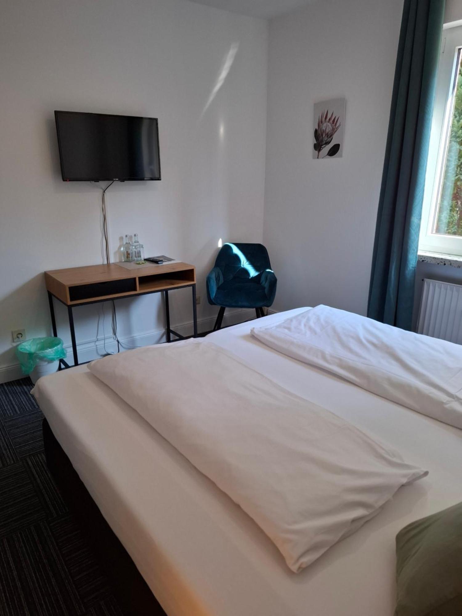 Hotel Am Schwarzen Berg ชตาเดอ ภายนอก รูปภาพ